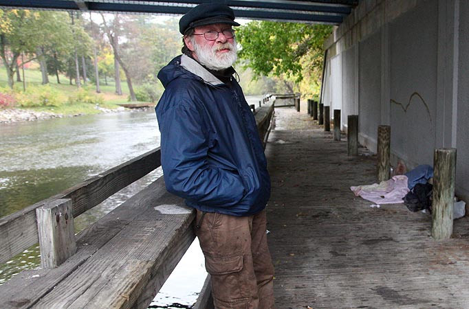 Ông Anthony - anh trai của Madonna hiện đang là một người vô gia cư với cuộc sống cực nhọc, vất vả