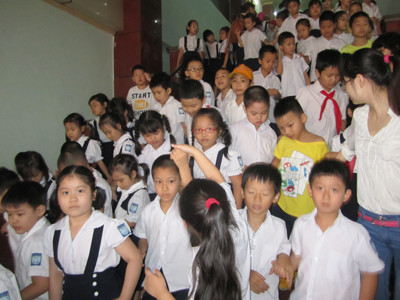 Nhiều trẻ được nhồi nhét vào các lớp học kỹ năng cho hết mùa hè