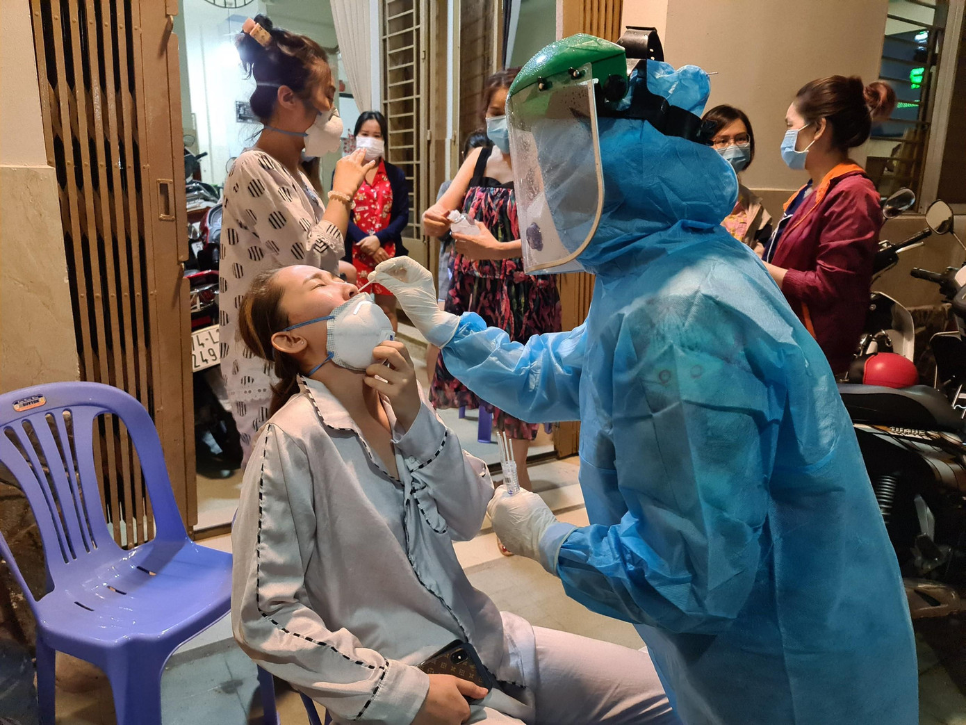 Ngành Y tế đang khẩn trương truy vết, dập dịch.