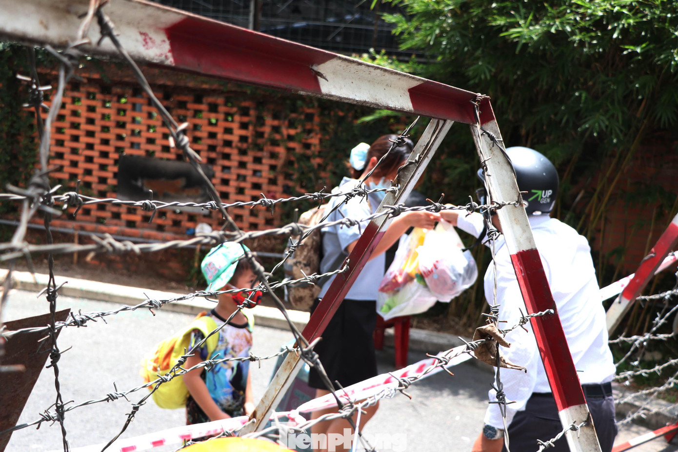 Người vừa được xác định dương tính với SARS-CoV-2 là một trường hợp sinh năm 1986. Người này là nhân viên của một công ty ở quận 3, TPHCM.