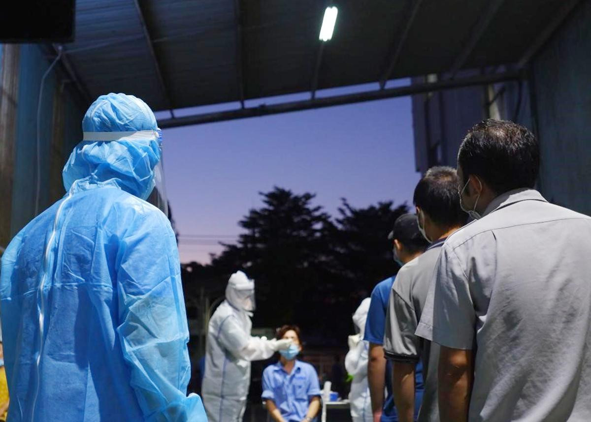 Dịch COVID-19 đang bùng phát nhanh tại TPHCM. Dịch COVID-19 đang bùng phát nhanh tại TPHCM.