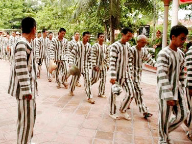 Tù nhân sau giờ lao động