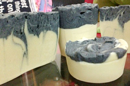 Sản phẩm xà phòng làm từ sữa mẹ. Sản phẩm xà phòng làm từ sữa mẹ