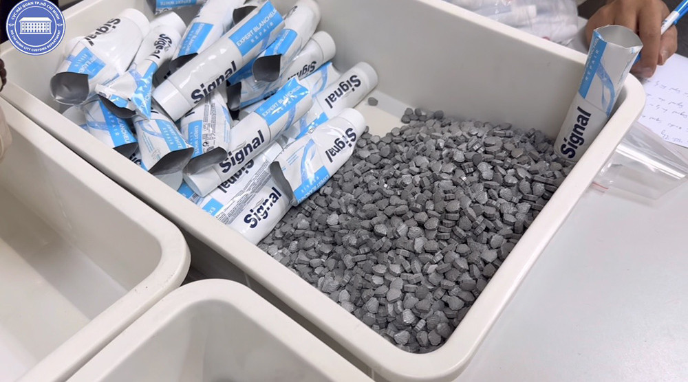 Tang vật vụ án. Tang vật vụ án.