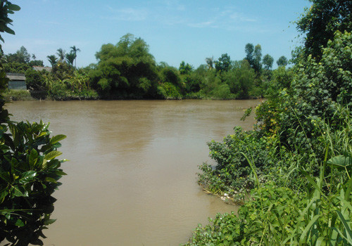 Kênh Tân Dinh - nơi chiếc sà lan đậu để các con bạc đánh bài bị lực lượng công an bắt quả tang