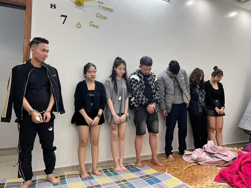 Các đối tượng sử dụng trai phép chất ma tuý. (ảnh: Công an Vĩnh Phúc)