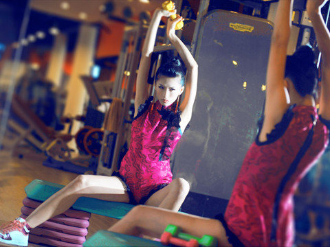 Cô nàng siêu mẫu khá thích thú khi biết ý tưởng của buổi chụp kết hợp sự mạnh mẽ của giầy thể thao với các trang phục cá tính của NTK Hà Linh Thư. Cô nàng siêu mẫu khá thích thú khi biết ý tưởng của buổi chụp kết hợp sự mạnh mẽ của giầy thể thao với các trang phục cá tính của NTK Hà Linh Thư