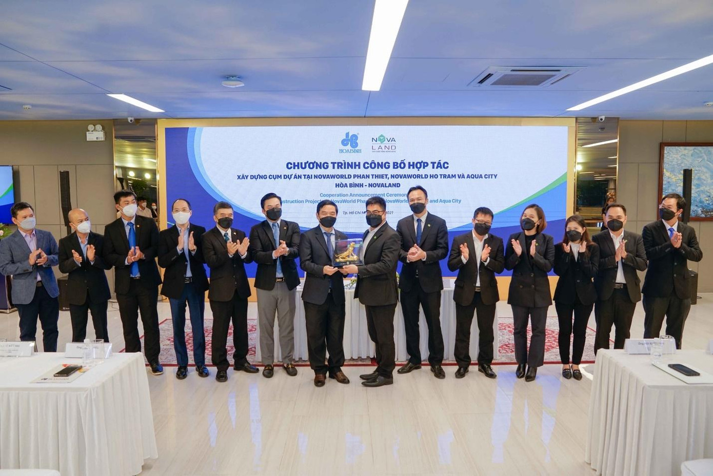 Hòa Bình sẽ trở thành nhà thầu chính tại các dự án trọng điểm giai đoạn 2022-2025 của Novaland. Hòa Bình sẽ trở thành nhà thầu chính tại các dự án trọng điểm giai đoạn 2022-2025 của Novaland.