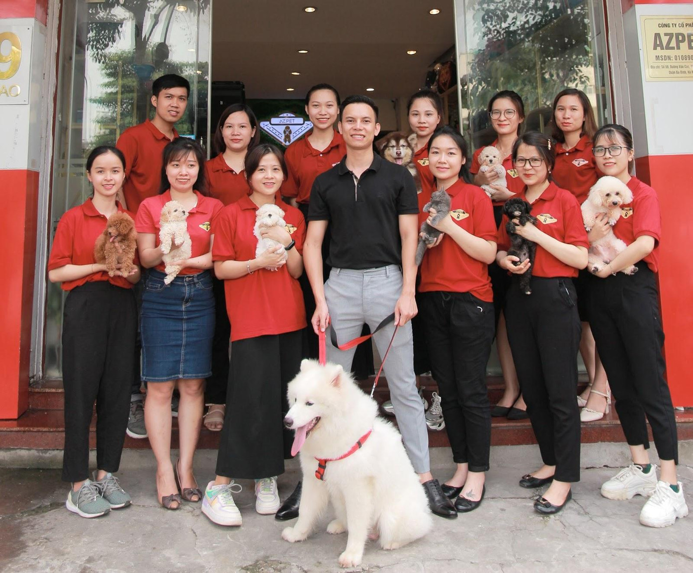 Đội ngũ cán bộ nhân viên AZPET