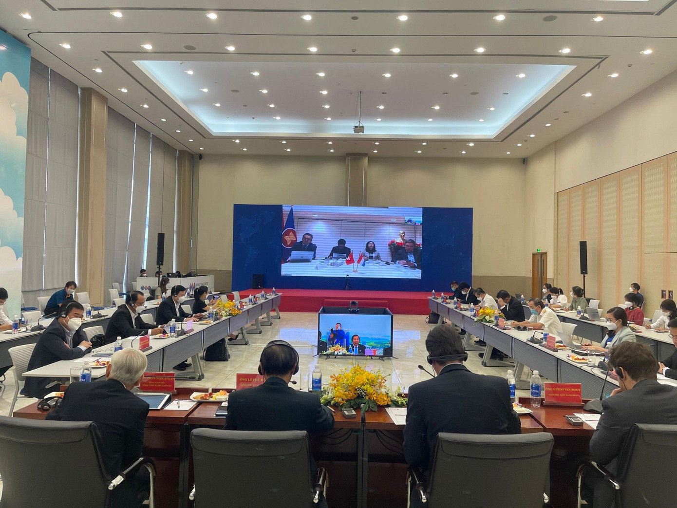 Toàn cảnh hội nghị, các đại biểu tại điểm cầu Binh Dương