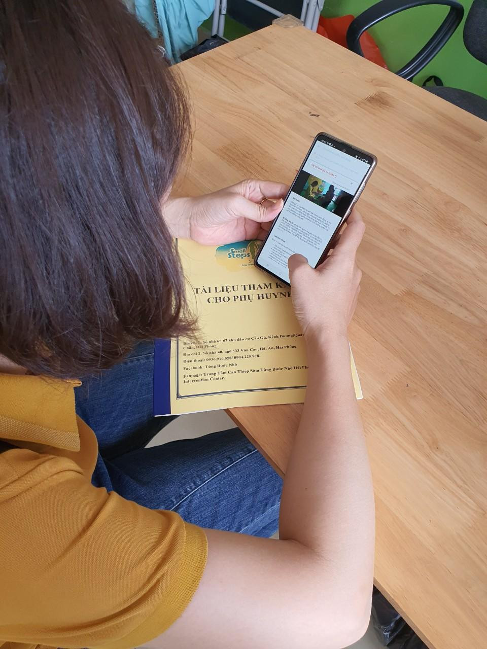 Phụ huynh sử dụng app A365