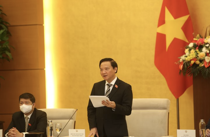 Phó Chủ tịch Quốc hội Nguyễn Khắc Định tại buổi gặp mặt với 50 đại biểu Phó Chủ tịch Quốc hội Nguyễn Khắc Định tại buổi gặp mặt với 50 đại biểu