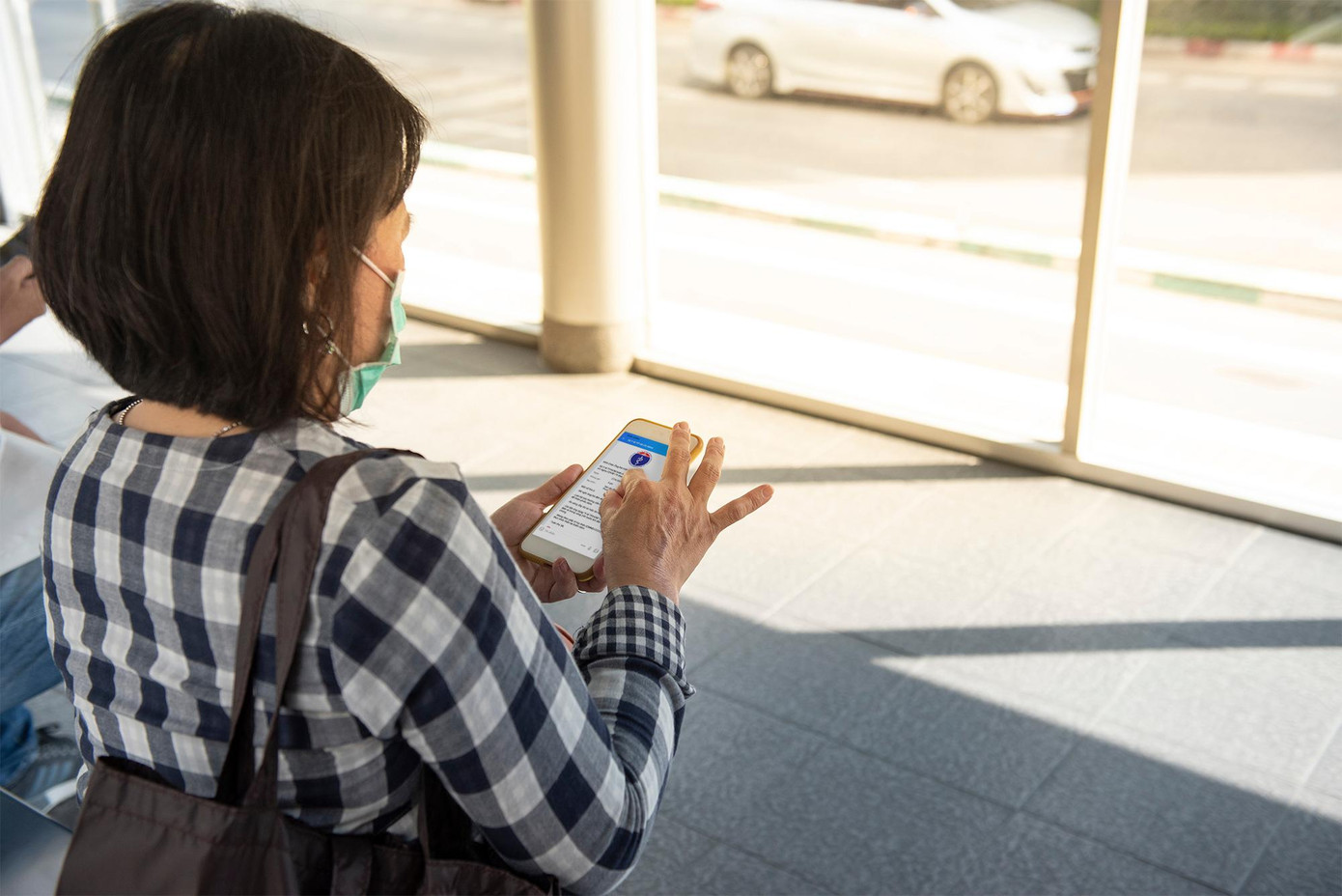 Thông tin tiêm chủng được gửi đến điện thoại của từng người dân. Ảnh Nguyên Thảo Thông tin tiêm chủng được gửi đến điện thoại của từng người dân. Ảnh Nguyên Thảo