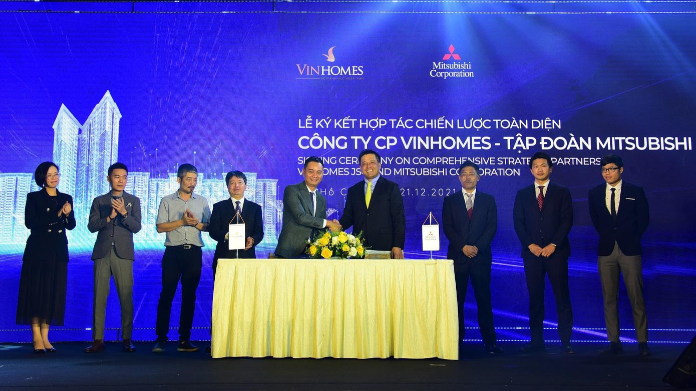 Đại diện Công ty Cổ phần Vinhomes và Tập đoàn Mitsubishi Corporation (Nhật Bản) ký kết biên bản ghi nhớ hợp tác toàn diện. Đại diện Công ty Cổ phần Vinhomes và Tập đoàn Mitsubishi Corporation (Nhật Bản) ký kết biên bản ghi nhớ hợp tác toàn diện.