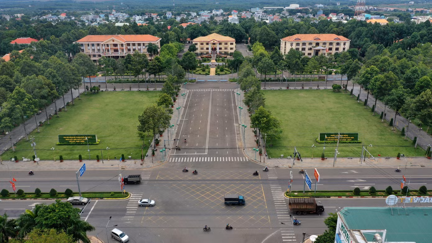 Trung tâm hành chính thành phố Đồng Xoài được quy hoạch chỉn chu, hiện đại. Trung tâm hành chính thành phố Đồng Xoài được quy hoạch chỉn chu, hiện đại.