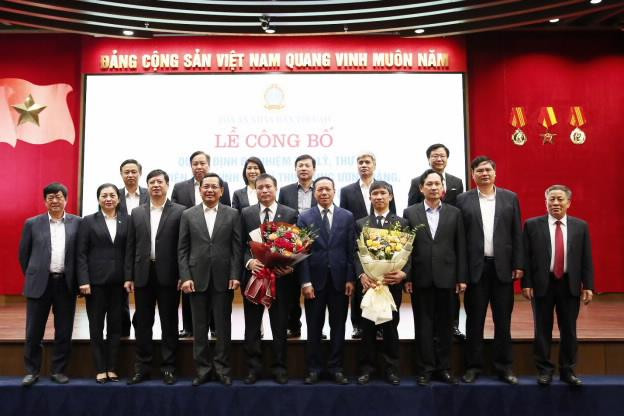 Ban Cán sự Đảng, lãnh đạo, Hội đồng Thẩm phán TANDTC chúc mừng các cán bộ được bổ nhiệm. Ban Cán sự Đảng, lãnh đạo, Hội đồng Thẩm phán TANDTC chúc mừng các cán bộ được bổ nhiệm.