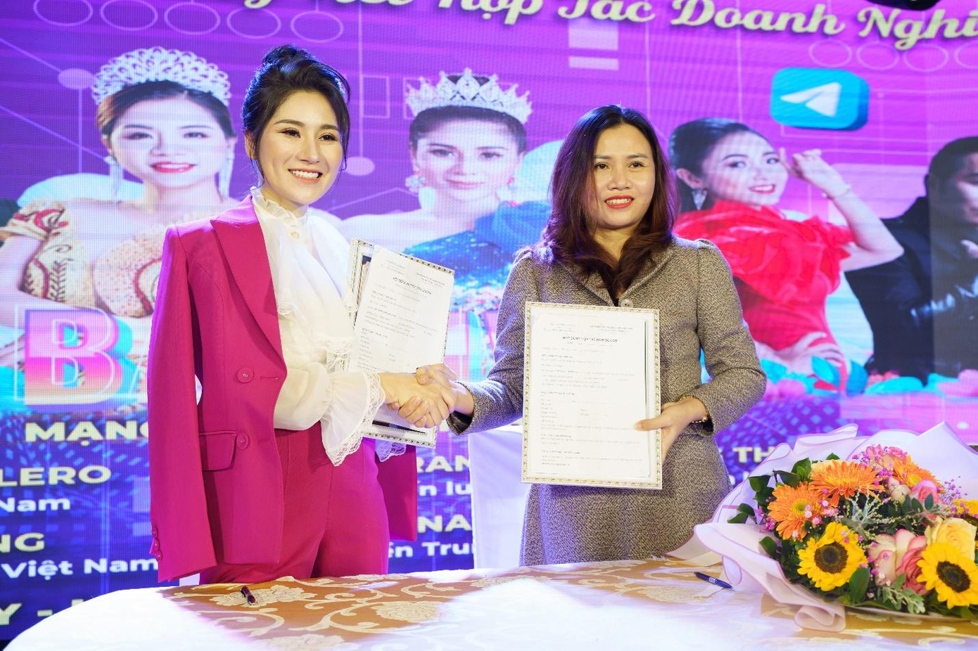 Ký kết hợp tác với đại diện Công ty yến sạch Lê Thu. Ký kết hợp tác với đại diện Công ty yến sạch Lê Thu.