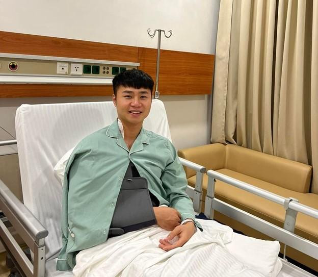 Tình hình sức khỏe của Văn Toản đã ổn định, nhận được rất nhiều lời động viên từ đồng đội từ Singapore (ảnh facebook Nguyễn Văn Toản) Tình hình sức khỏe của Văn Toản đã ổn định, nhận được rất nhiều lời động viên từ đồng đội từ Singapore (ảnh facebook Nguyễn Văn Toản)