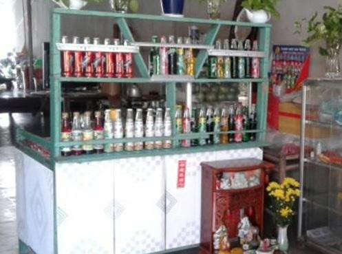 Sản phẩm Sữa đậu nành Number 1 Soya chai thủy tinh trưng bày ở các hàng quán (ảnh tư liệu)