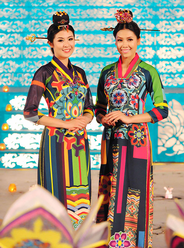 Ngọc Hân ra mắt BST áo dài Hàn Quốc tại Fesival Huế ảnh 4