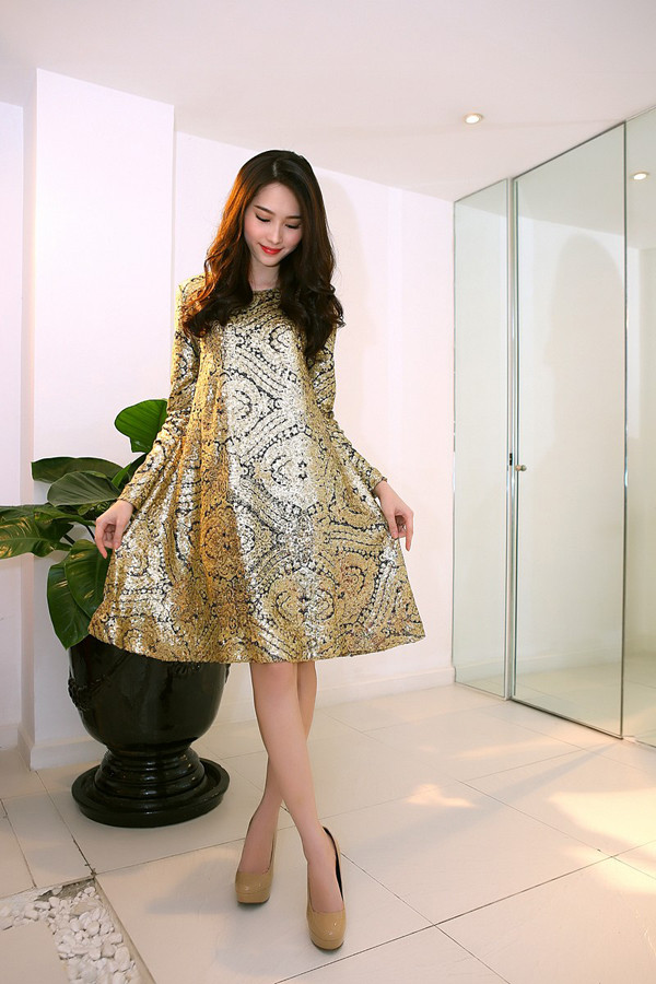 Hoa hậu Thu Thảo xinh đẹp hút hồn khi thử đồ ảnh 10