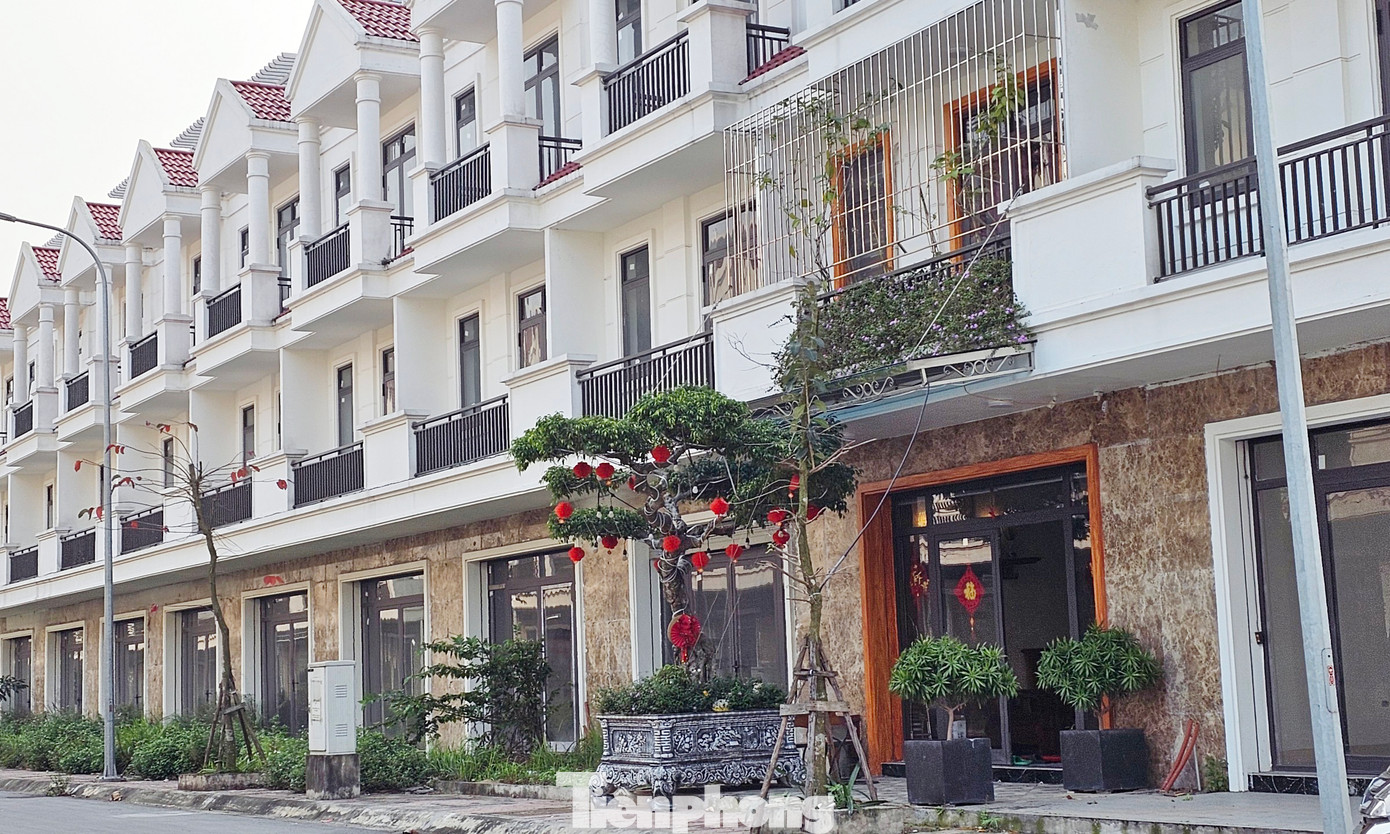 Dù dự án chưa hoàn thiện, nghiệm thu đưa vào sử dụng nhưng chủ đầu tư đã cho một số hộ dân về ở, tiềm ẩn nhiều nguy cơ mất an toàn.