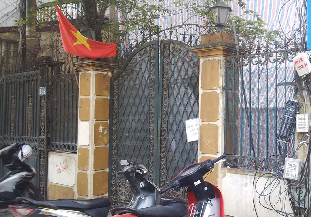 Đổ nhà đang sửa, 2 người nguy kịch ảnh 3