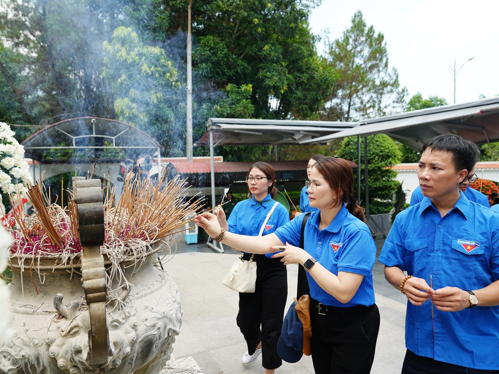 ROX Group khởi động hành trình tháng 7 tri ân ảnh 4