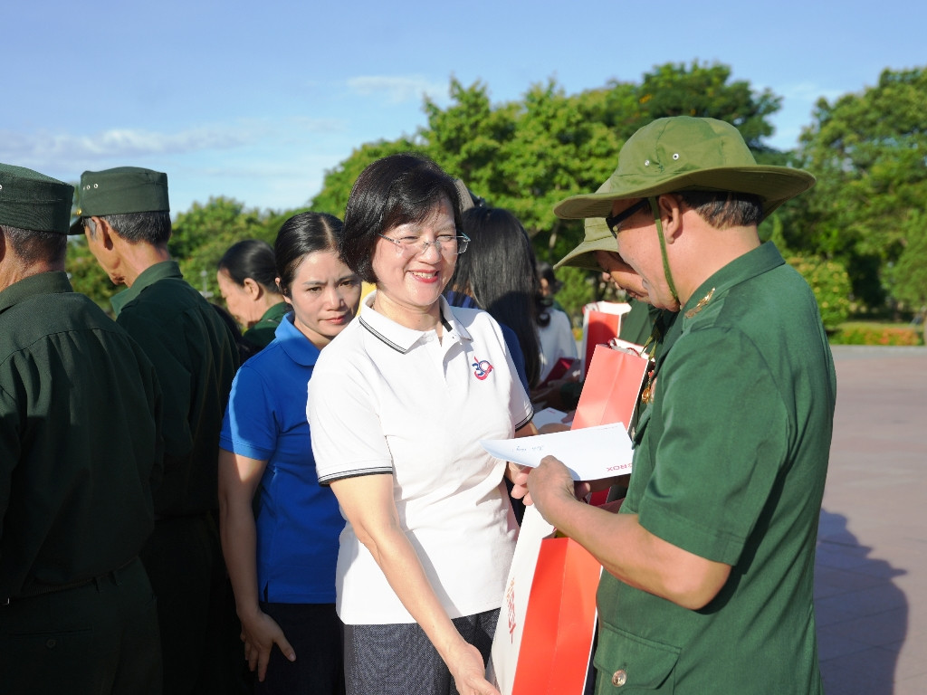 ROX Group khởi động hành trình tháng 7 tri ân ảnh 10