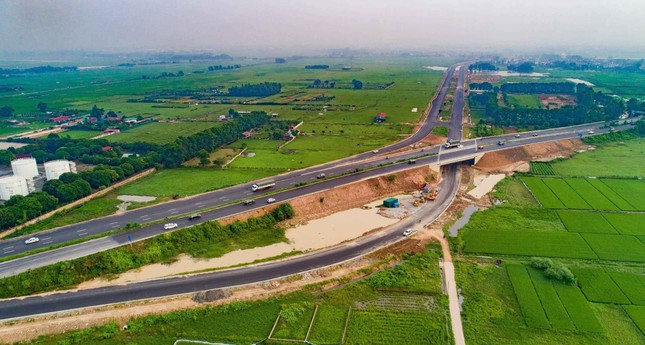 Đường kết nối khu đô thị vệ tinh Sóc Sơn với đường Võ Nguyên Giáp (Hà Nội) chính thức được khai thác từ ngày 2/10.