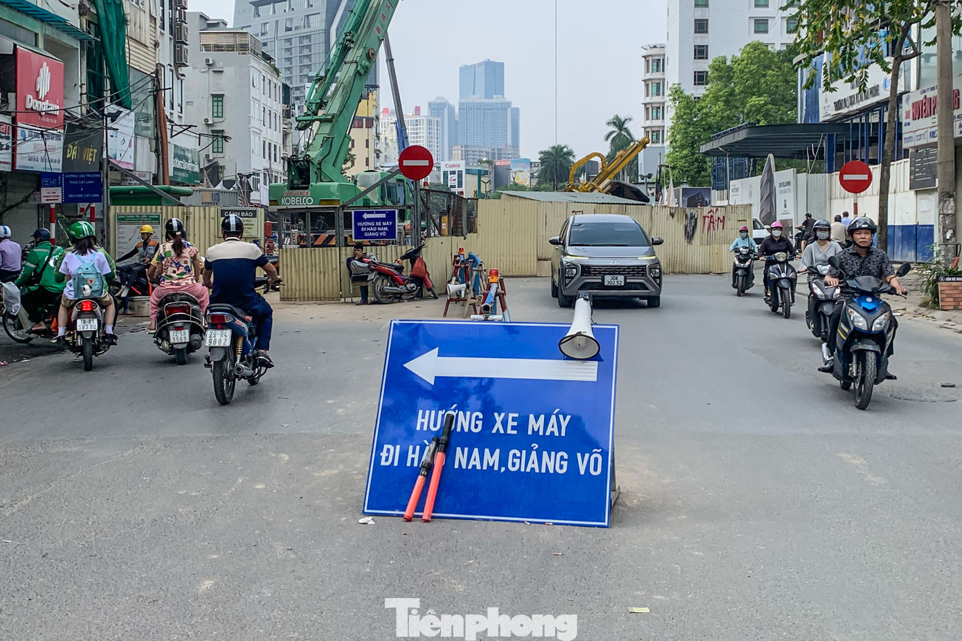 Hàng rào cố định theo phương án được thống nhất được triển khai vào lúc 21h ngày 23/10.