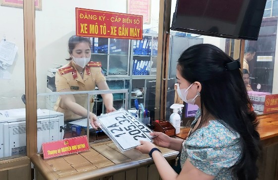 Đề xuất điều chỉnh lệ phí đăng ký và cấp biển số ô tô, xe máy (Hình từ Internet).