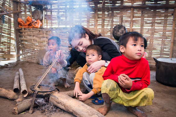 Kỳ Duyên 'hóa' cô gái Thái nhảy sạp cực điệu nghệ ảnh 14