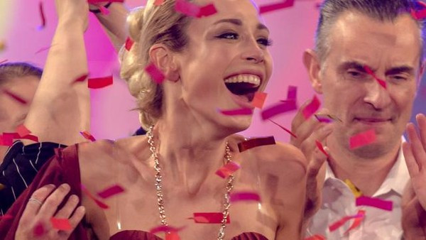 Người mẫu chuyển giới đầu tiên đăng quang Next Top Model ảnh 2