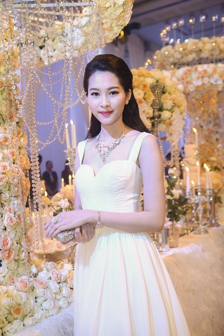 Hoa hậu Thế giới Trung Quốc 'hao hao' giống Thu Thảo ảnh 6