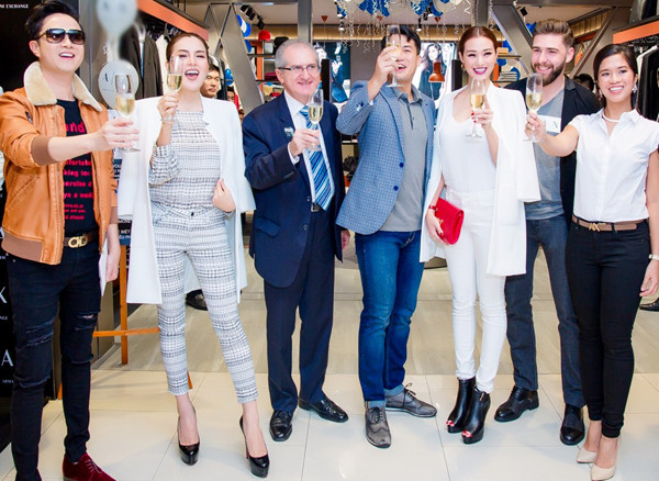 Khánh My chúc mừng em chồng Hà Tăng mở cửa hàng mới ảnh 5