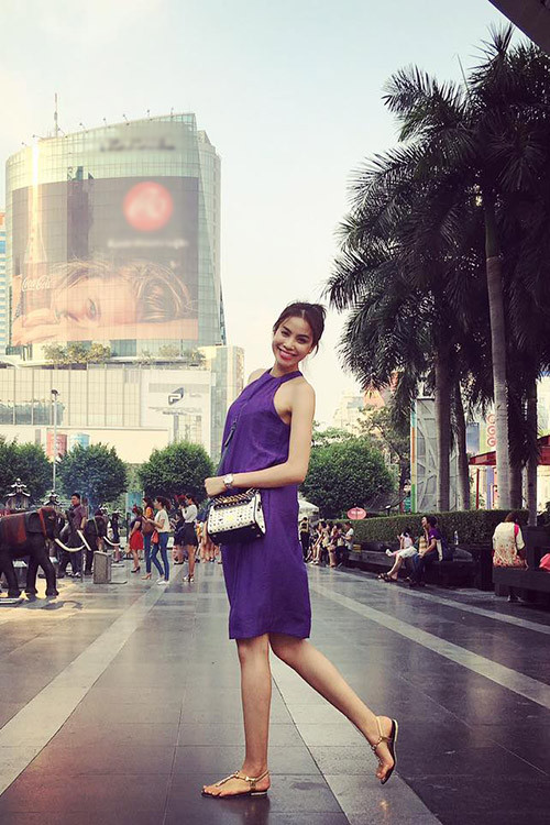 Phạm Hương quyến rũ 'đốt mắt' tại bãi biển Thái Lan ảnh 6