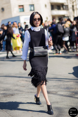 Rầm rộ trào lưu túi đeo hông trên toàn thế giới ảnh 1