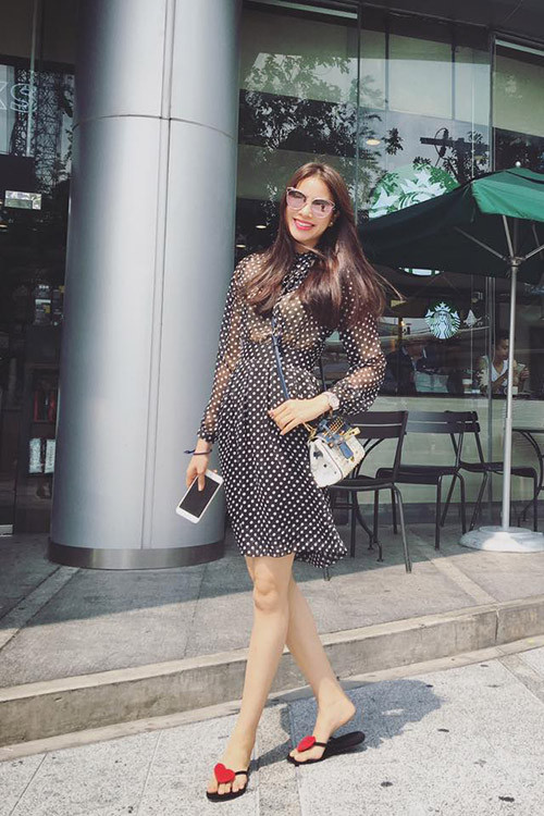 Phạm Hương quyến rũ 'đốt mắt' tại bãi biển Thái Lan ảnh 9