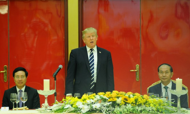 Chủ tịch nước Trần Đại Quang chiêu đãi Tổng thống Donald Trump ảnh 4