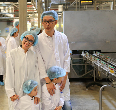 Cùng Ốc Thanh Vân khám phá nhà máy sữa số 1 Việt Nam ảnh 4