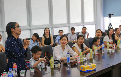 Cùng Ốc Thanh Vân khám phá nhà máy sữa số 1 Việt Nam ảnh 6