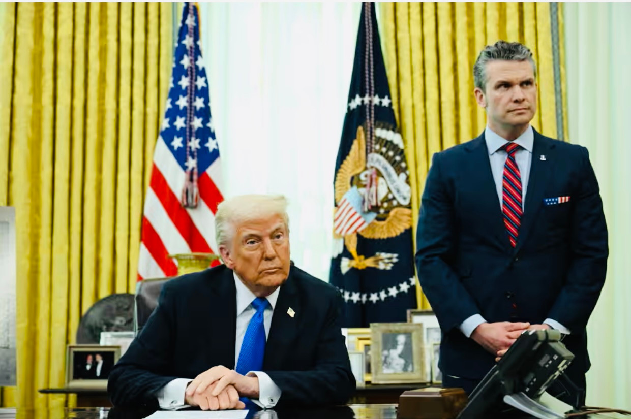 Tổng thống Mỹ Donald Trump và Bộ trưởng Quốc phòng Mỹ Pete Hegseth. Ảnh: Getty Images. Tổng thống Mỹ Donald Trump và Bộ trưởng Quốc phòng Mỹ Pete Hegseth. Ảnh: Getty Images.