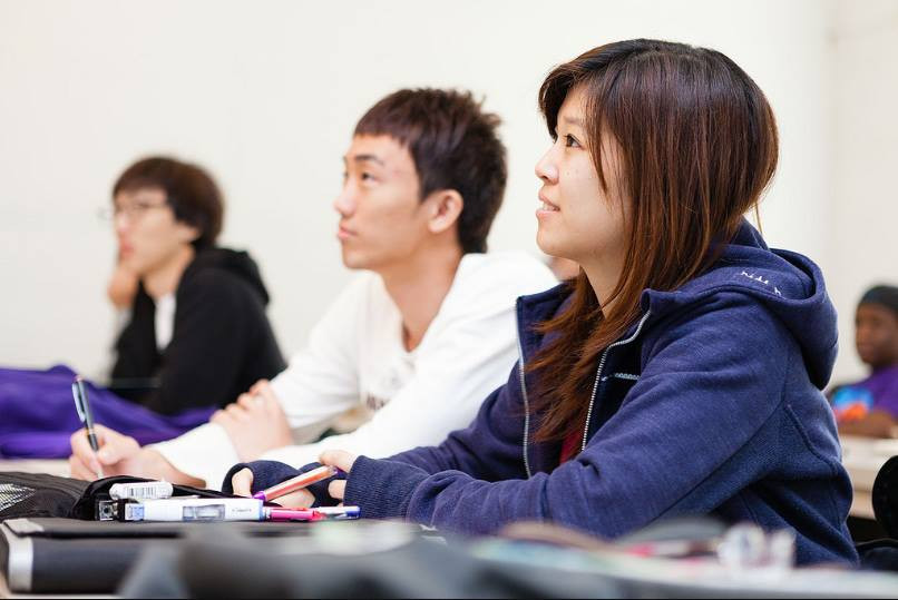 Sinh viên trường cao đẳng Quốc tế Manitoba (Canada) trong giờ học. Ảnh: Navitas Việt Nam