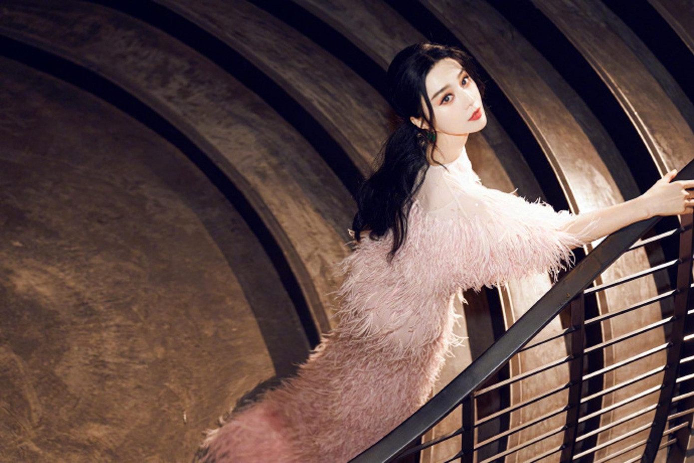 Giấc mơ "Đông Sơn tái khởi" của Phạm Băng Băng khó thành hiện thực. Giấc mơ "Đông Sơn tái khởi" của Phạm Băng Băng khó thành hiện thực.