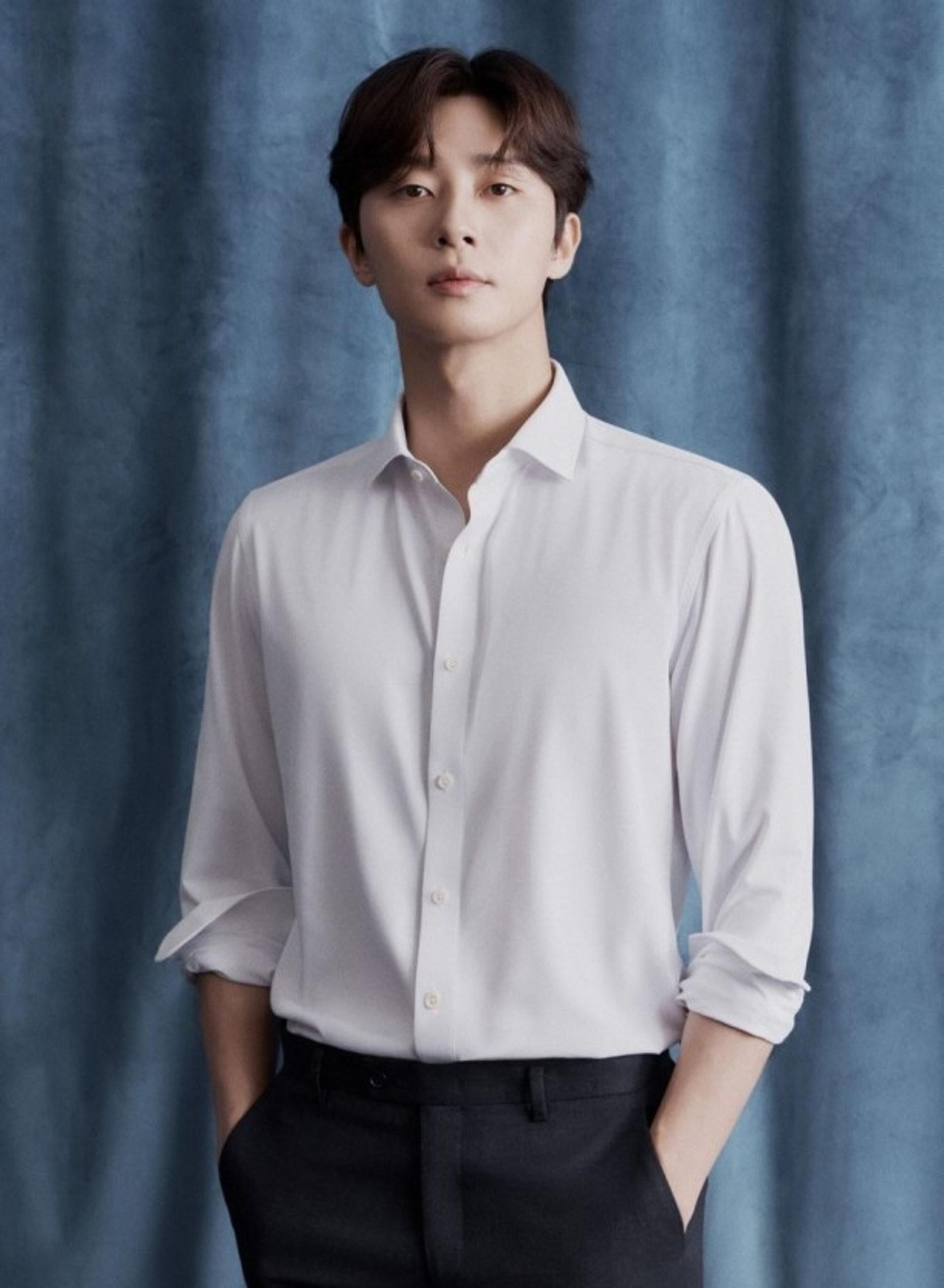 12. Park Seo Joon: Anh đặc biệt nổi tiếng những năm gần đây nhờ thành công của "Itaewon Class", "Thư ký Kim sao thế?". Gần đây, anh còn được mời tham gia dự án của Marvel. Trong cuộc khảo sát, anh đứng đầu về mức độ yêu thích tại Nhật Bản. 12. Park Seo Joon: Anh đặc biệt nổi tiếng những năm gần đây nhờ thành công của "Itaewon Class", "Thư ký Kim sao thế?". Gần đây, anh còn được mời tham gia dự án của Marvel. Trong cuộc khảo sát, anh đứng đầu về mức độ yêu thích tại Nhật Bản.