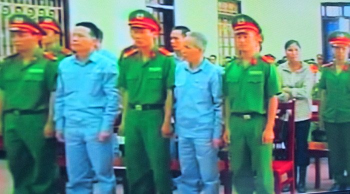 Các bị cáo có mặt trong phiên tòa sáng nay