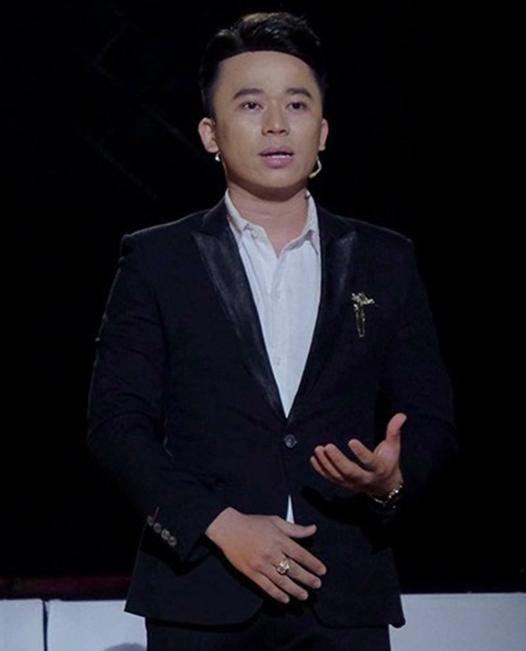 Hoạ sỹ Phạm Hồng Minh - Phù thuỷ vẽ tranh trình diễn