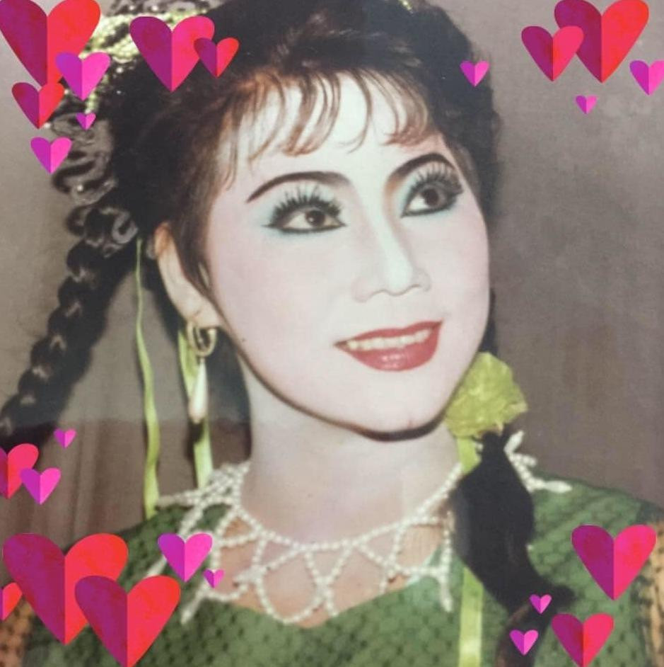 NS Kim Phượng thời hoàng kim ở sân khấu Huỳnh Long NS Kim Phượng thời hoàng kim ở sân khấu Huỳnh Long