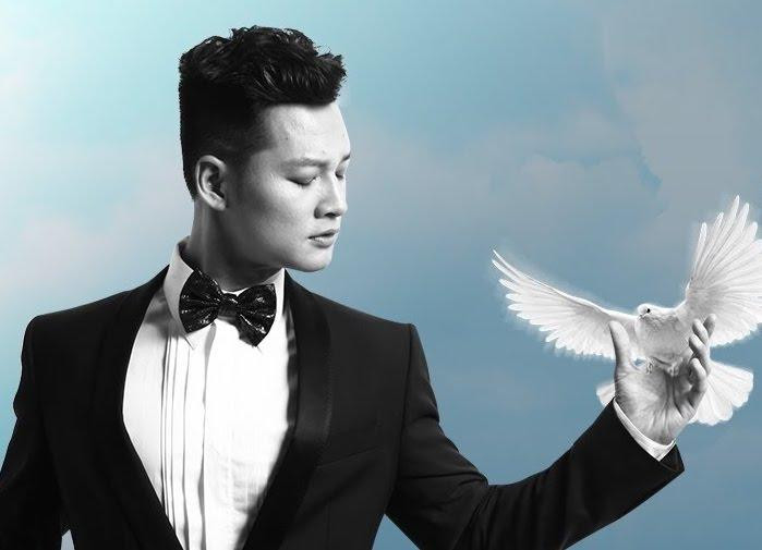 Ca sỹ Đức Tuấn với ca khúc "Tự nguyện" Ca sỹ Đức Tuấn với ca khúc "Tự nguyện"